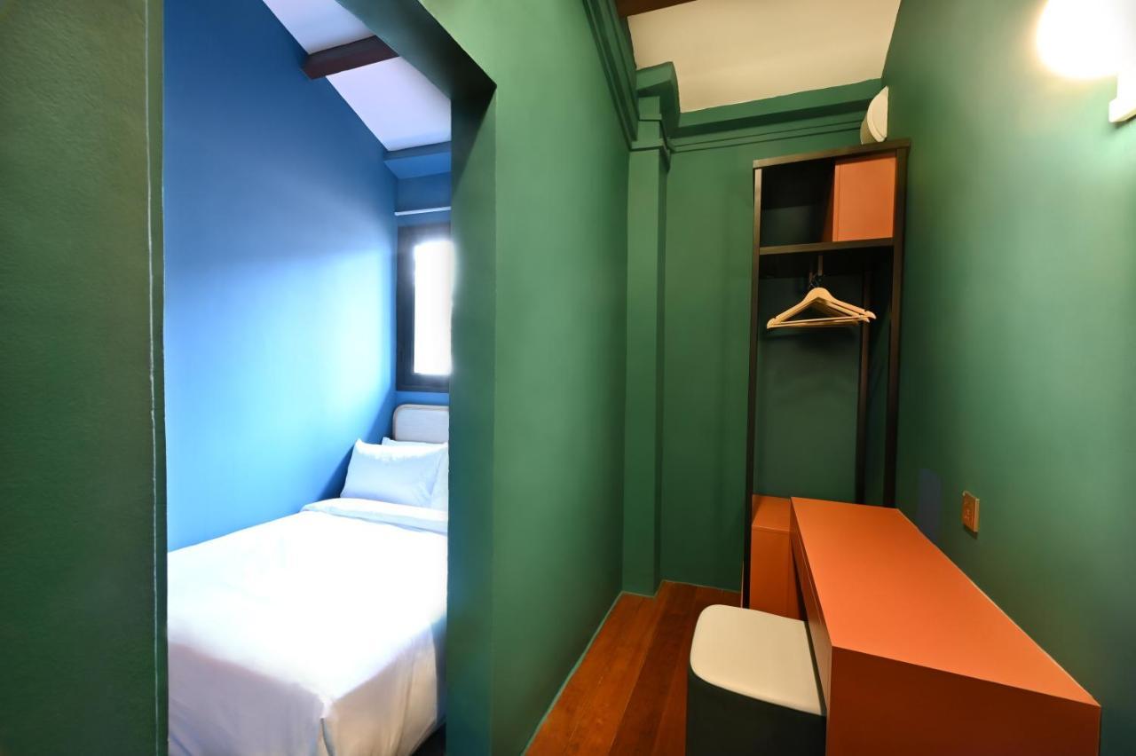 Dream Chaser Boutique Capsule Hotel Сингапур Экстерьер фото