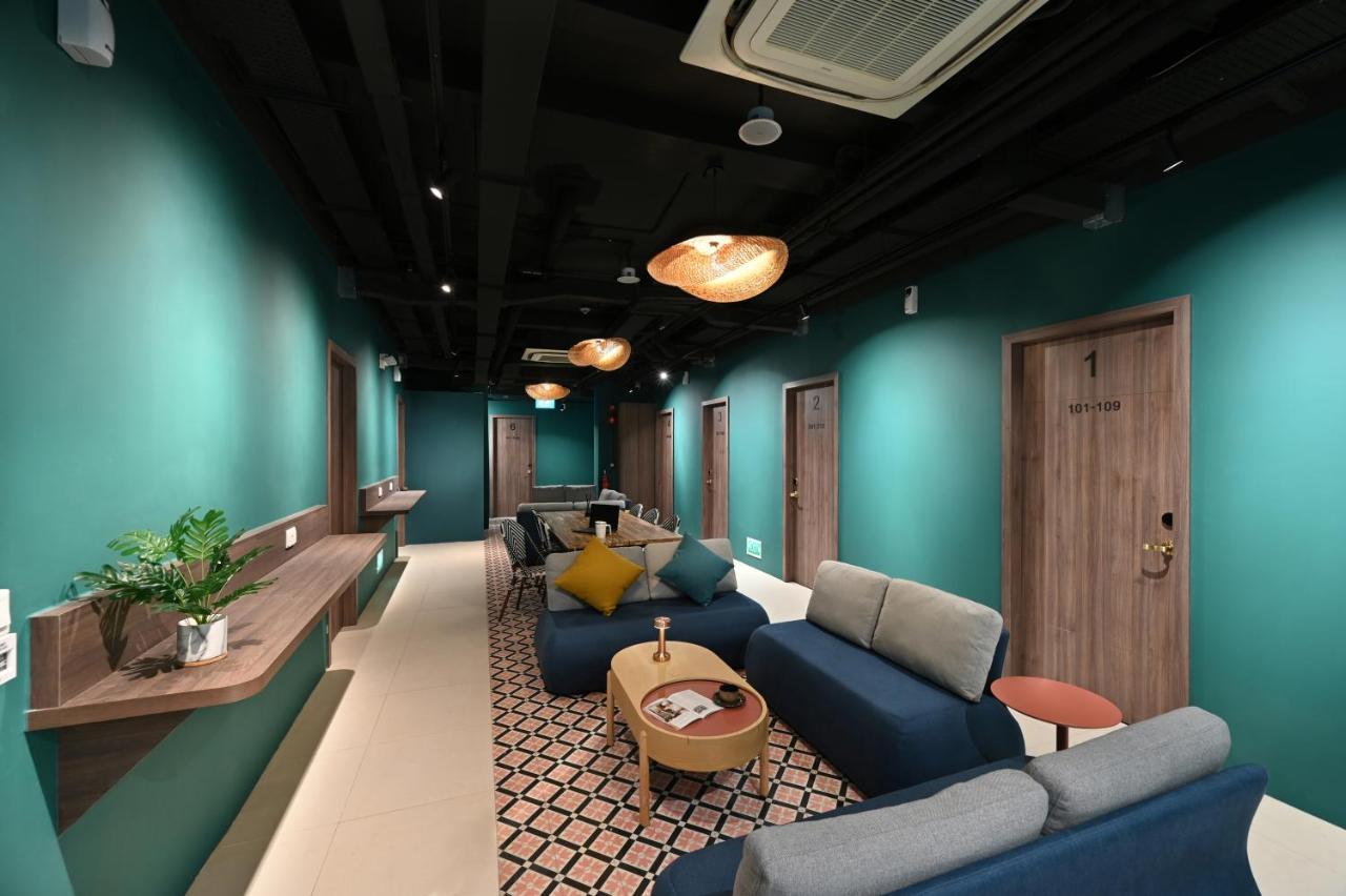 Dream Chaser Boutique Capsule Hotel Сингапур Экстерьер фото