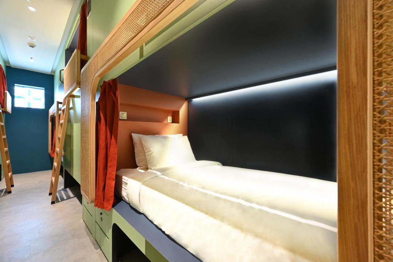 Dream Chaser Boutique Capsule Hotel Сингапур Экстерьер фото