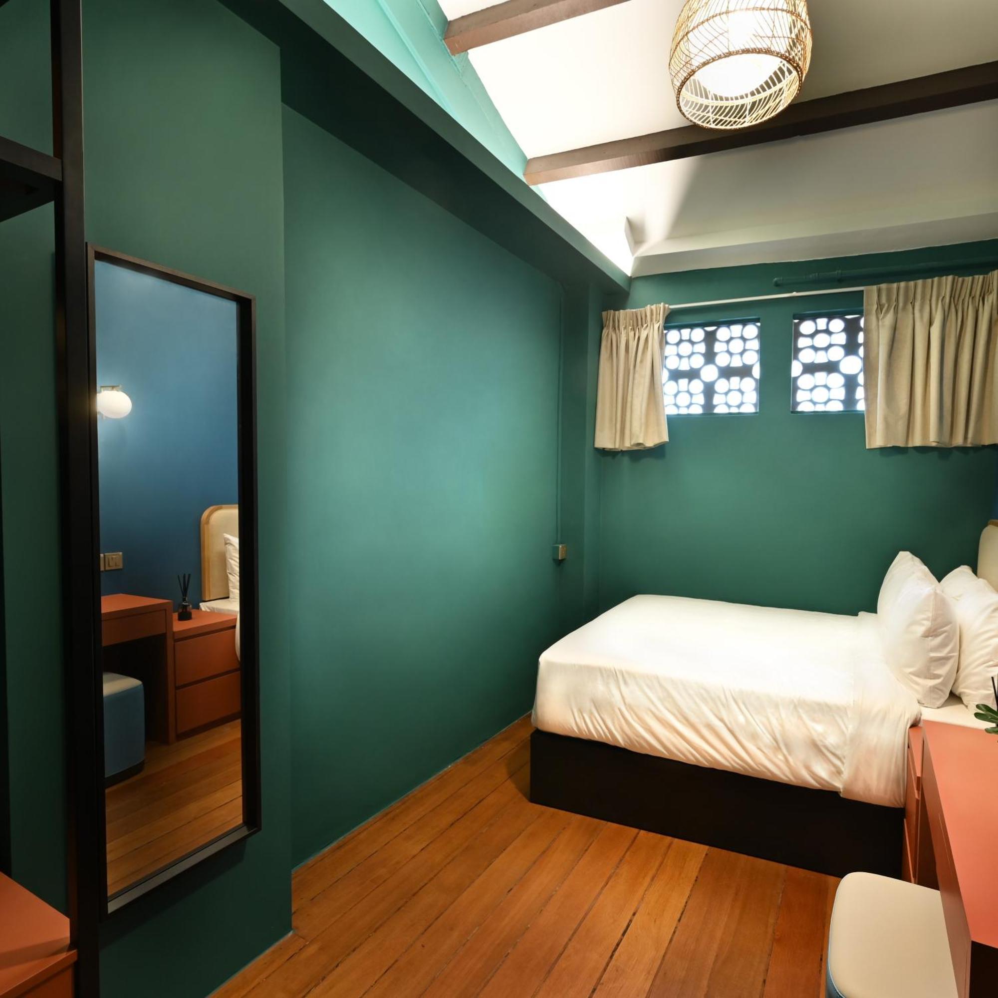 Dream Chaser Boutique Capsule Hotel Сингапур Экстерьер фото